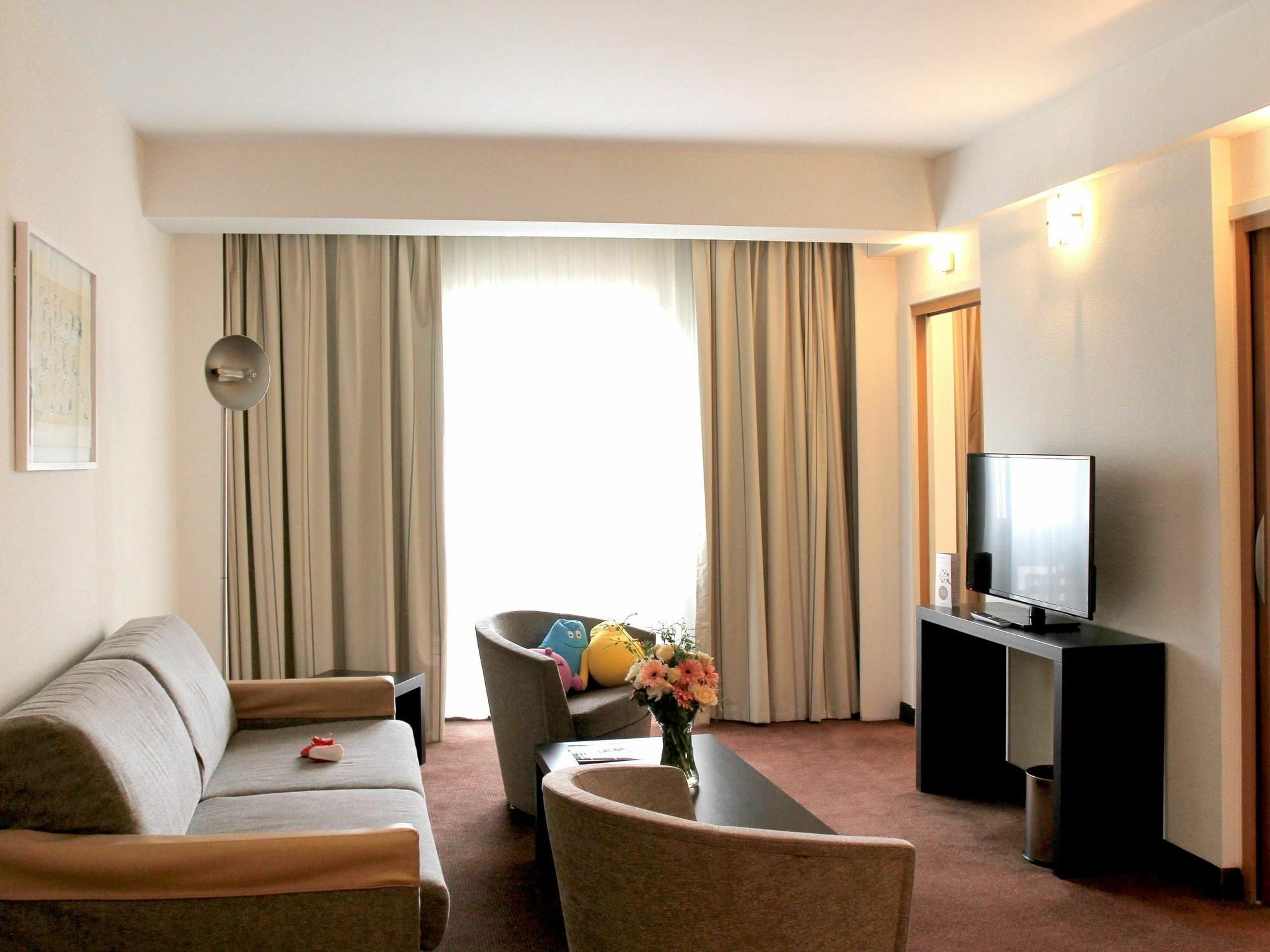 Novotel Константина Экстерьер фото
